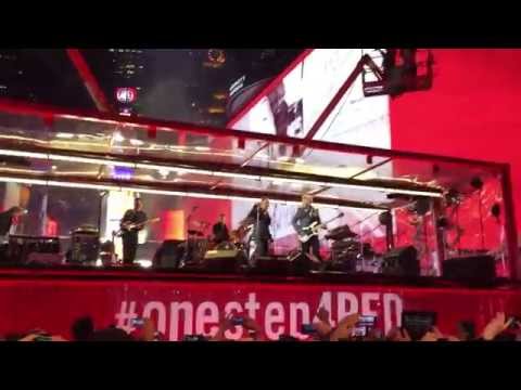 Bruce Springsteen performs "Where the Streets Have No Name" with U2