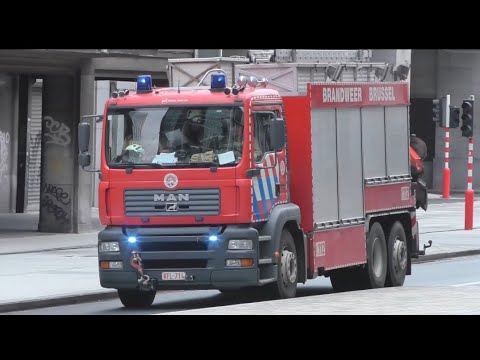 Brandweer Brussel P4 Post Cite + Zware Materiaalwagen S11 Hoofdpost met spoed naar een Interventie