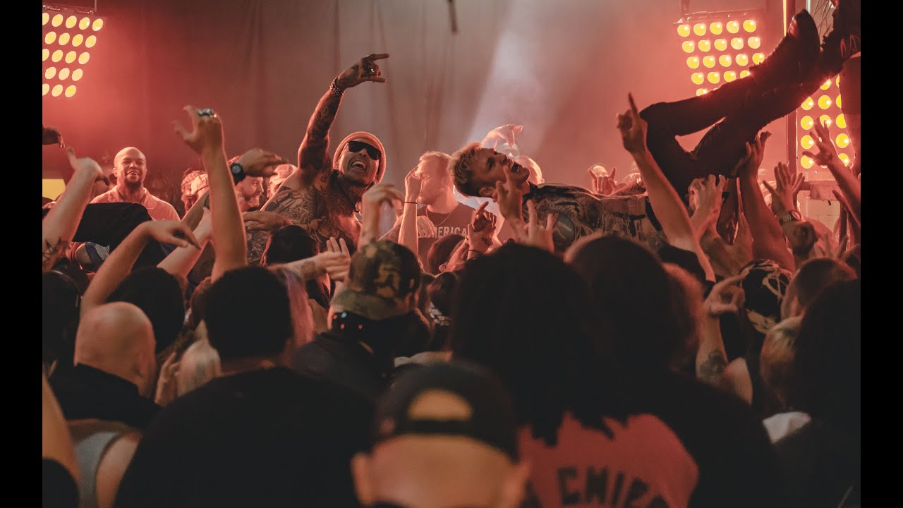 Yelawolf ft. Machine Gun Kelly & DJ Paul — Rowdy