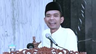 Download lagu Bagaiamana hukum wanita memajang foto selfie - Ustad Abdul Somad Lc, Ma mp3