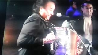 Charlie Zaa la pollera colora en vivo con aniceto