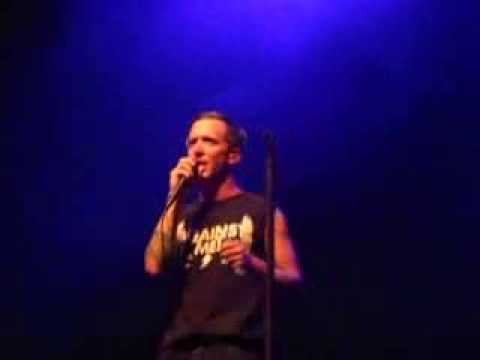 Ben Kowalewicz (Billy Talent) says thanks to everyone during Try Honesty @Capitol Hannover