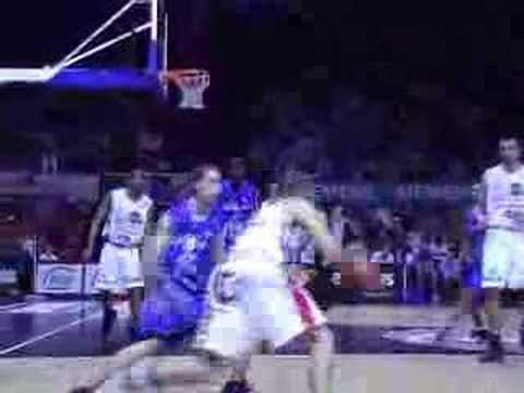 44 03-11-07 BCO-Aalst - Senne goes inside and scores.mpg