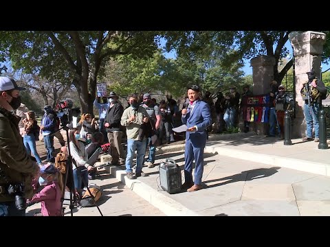 Groups across Texas head to Texas Capitol for "mostly libertarian" demonstration