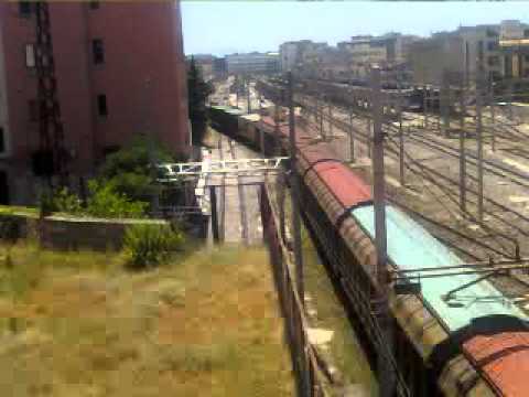 E 655 Old in transito lento con treno merci