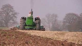 preview picture of video 'John Deere 5020 working'