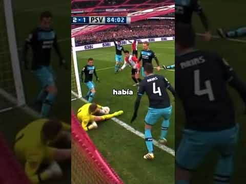 Cuando el arquero detuvo el balón #futbol #planetafutbol #cr7 #messi #player