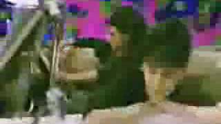 WOW! YouTube in STEREO: Shake - Gene And Jim Are Into Shakes