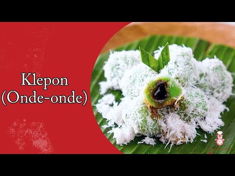 Indonesian Klepon (kelepon) is a green dessert you've got to try!