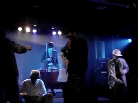 Phil Palevo, loc-dog, d-masty - Белый снег ( live Plan B 2007 )