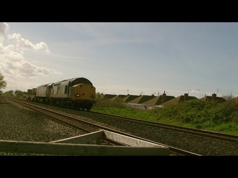 Prestatyn 3.5.2016 - DRS 37605 & 57003 on Valley Flasks - Class 37 57 - horns