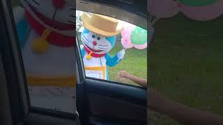 Download lagu Jumpa 2 Badut Doraemon Di Pinggir Jalan Dikasih 2 Balon #shorts #badutdoraemon mp3