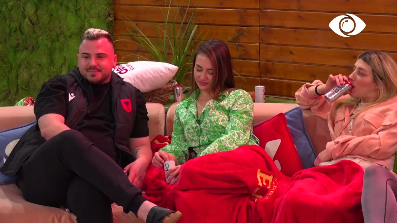 “Ke burrëri ti?”/ Qetsori - Ronaldos: Do të të zhvesh nga burrëria