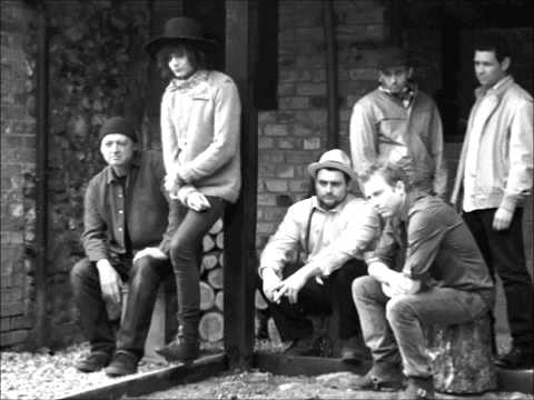 download lagu mp3 mp4 Family Jar, download lagu Family Jar gratis, unduh video klip Family Jar