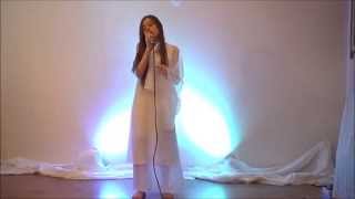 Camilla canta "The wind beneath my wings" di Bette Midler