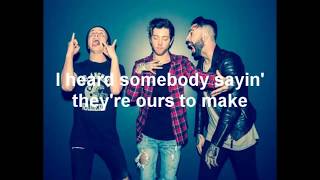 Mistakes - Breathe Carolina (Lyrics)