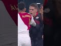 Het loopt HELEMAAL uit de HAND bij Ajax - PSV ? #SHORTS