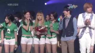 Jinwoon & Seohyun Moment #5 - Can't Take My Eyes From You