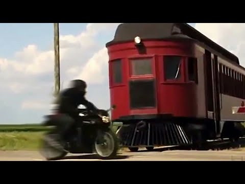 Close calls & Lucky people Compilation 2017