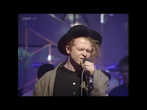 Simply Red  -  Holding Back The Years  -  TOTP  -  1986
