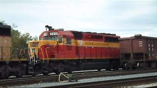 preview picture of video 'CSX Tropicana Juice Train Passes FEC Locomotives In Rail Yard'