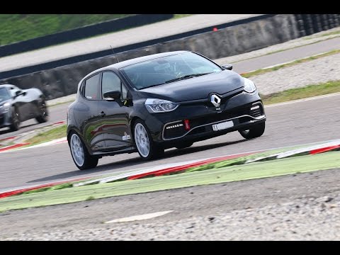 Clio 4 RS TROPHY INSANE CAR CONTROL | Franciacorta TrackDay | 18.03.2017