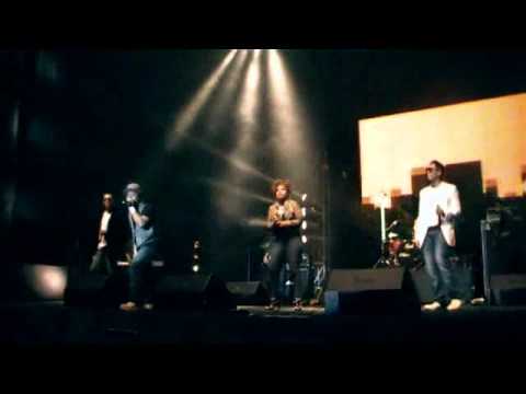 Lala Suwages & Joeniar Arif & Soulmate on Java Soulnation 2010.flv