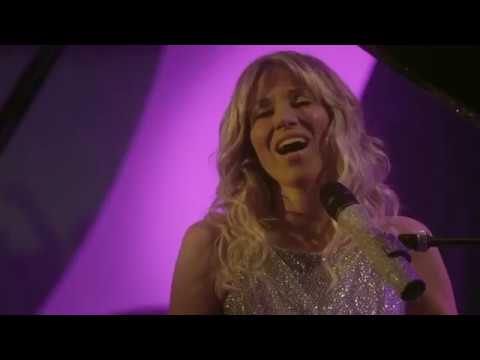 Wonderland 3 - Debbie Gibson