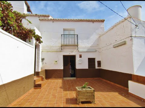 AX925 - Casa San Roque, for sale in the picturesque village of Cutar, Malaga