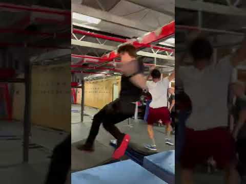 Insane American Ninja Warrior races! Close finish! #shorts #ninjawarrior