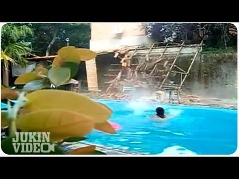 Slackline Pool Fail Brings Down The House