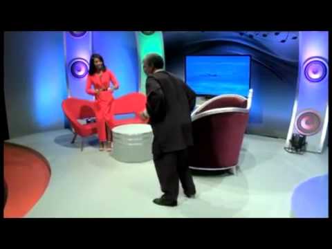 Joe Mafela dancing