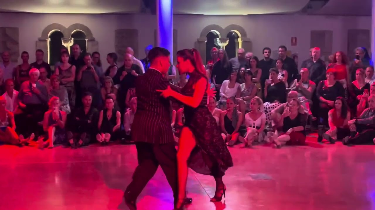 Morena Marquez y Lucio Galvan - Mallorca Tango Festival 2023 - Maquillaje - Orq. Fernandez Fierro