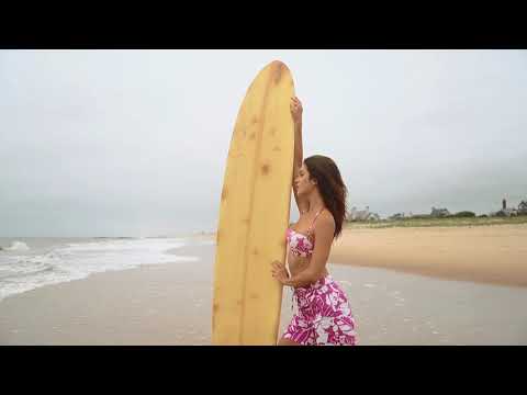 Chanel Coco Beach 2021