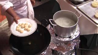 preview picture of video 'Gulab Jamun   Indian Specialty Cuisine'