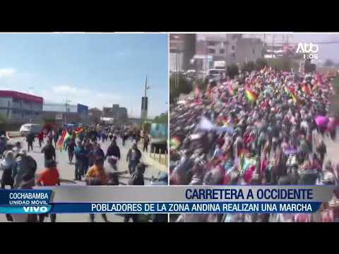 Pobladores de la zona andina de Cochabamba marchan hacia Quillacollo en medio de vigilancia