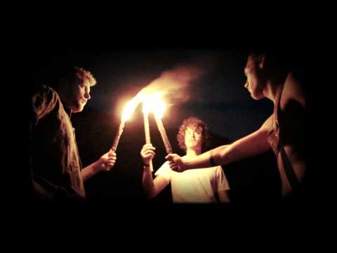 Rozbub - drei Jungs gehen auf eine Alp (Hintergrund)