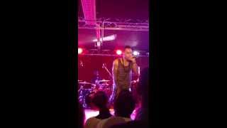 Bilal - Slipping Away Live