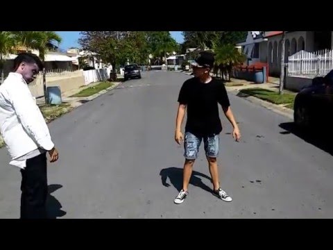 Poup Twins   Din Daa Daa Zombie Edition