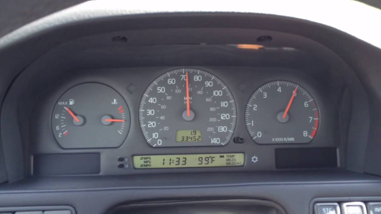 2002 Volvo C70 Coupe 2.3L T5 WOT 0-60 (Automatic)