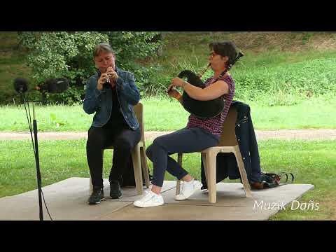 Mélodie du pays Pourlet sonnée par Anne Marie Nicol et Céline Le Forestier à Gourin en 2022