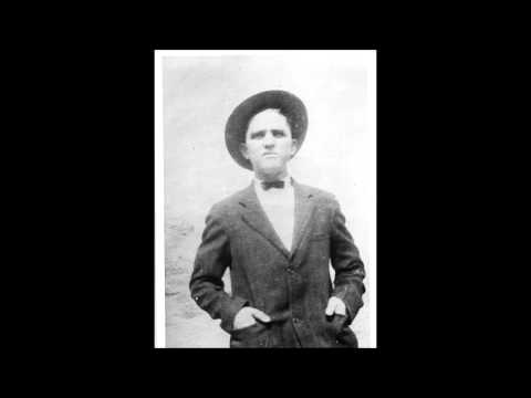 Hang Me oh hang me, old time clawhammer country banjo tune & vocal