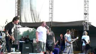 Mucky Pup - Hippies Hate Water (Rock For People 2009)