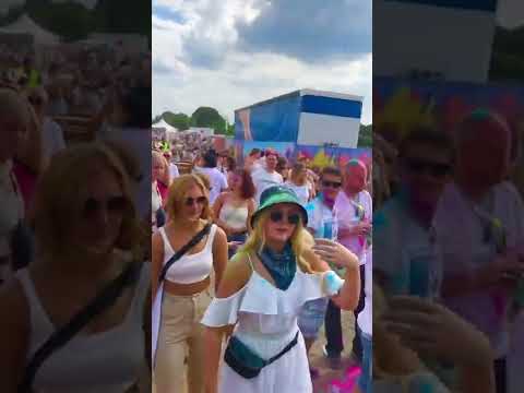 HAMBURG HOLI FESTIVAL OF COLOURS 2022 ... das bunteste Festival der Welt