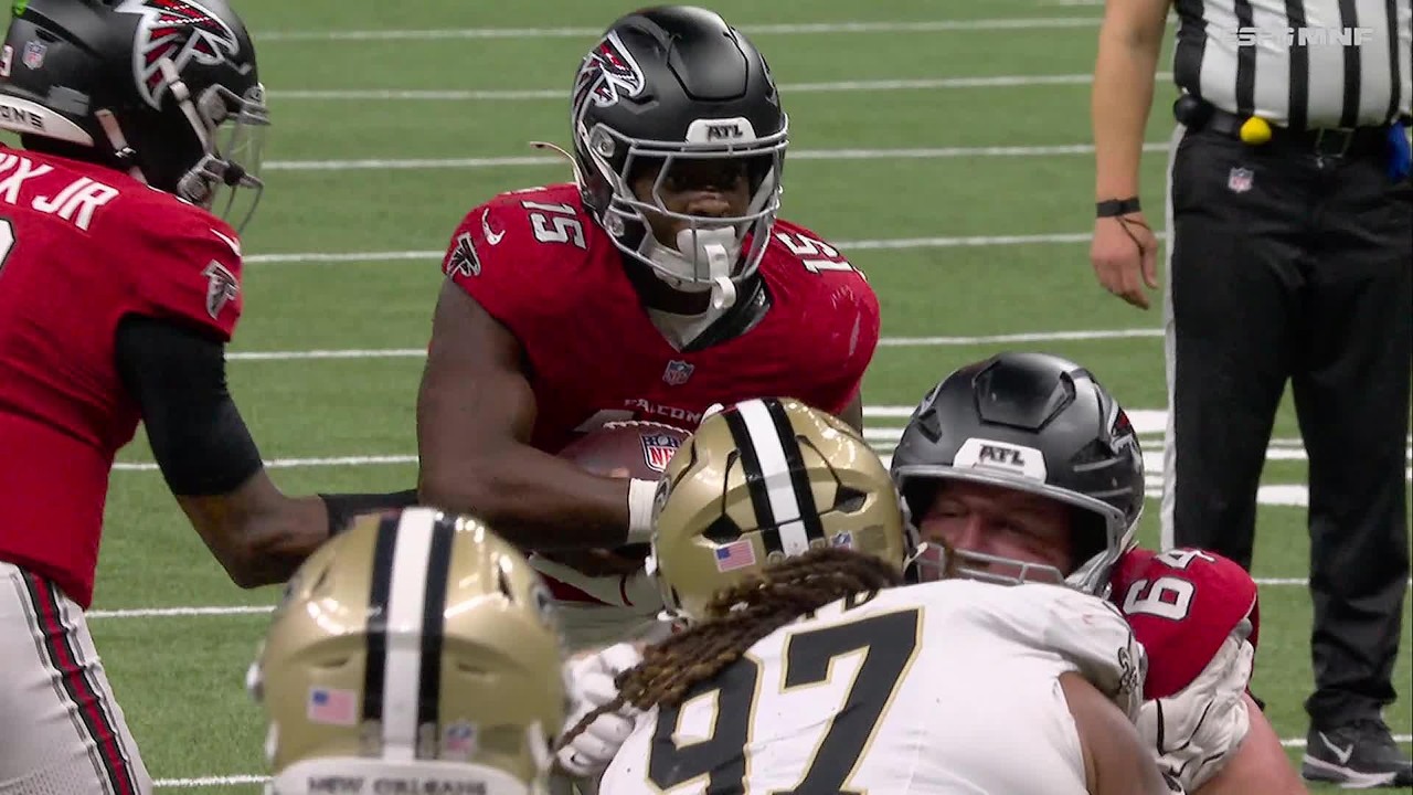 BRIAN ROBINSON PUNCHES THROUGH FOR THE TD