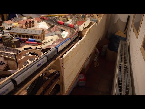 Marco's Model Railway Part 77 – Layout Cladding