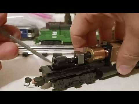 Athearn HO locomotive Maintenance.