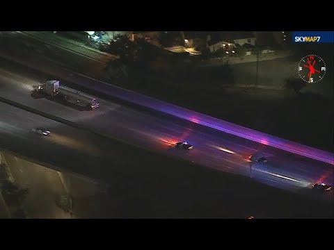 FULL CHASE: Suspects carjack semi-truck, several other cars, in dangerous pursuit in LA
