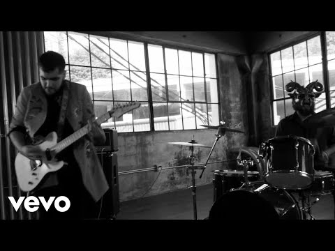 Alma Vieja - I Gotta Get Away