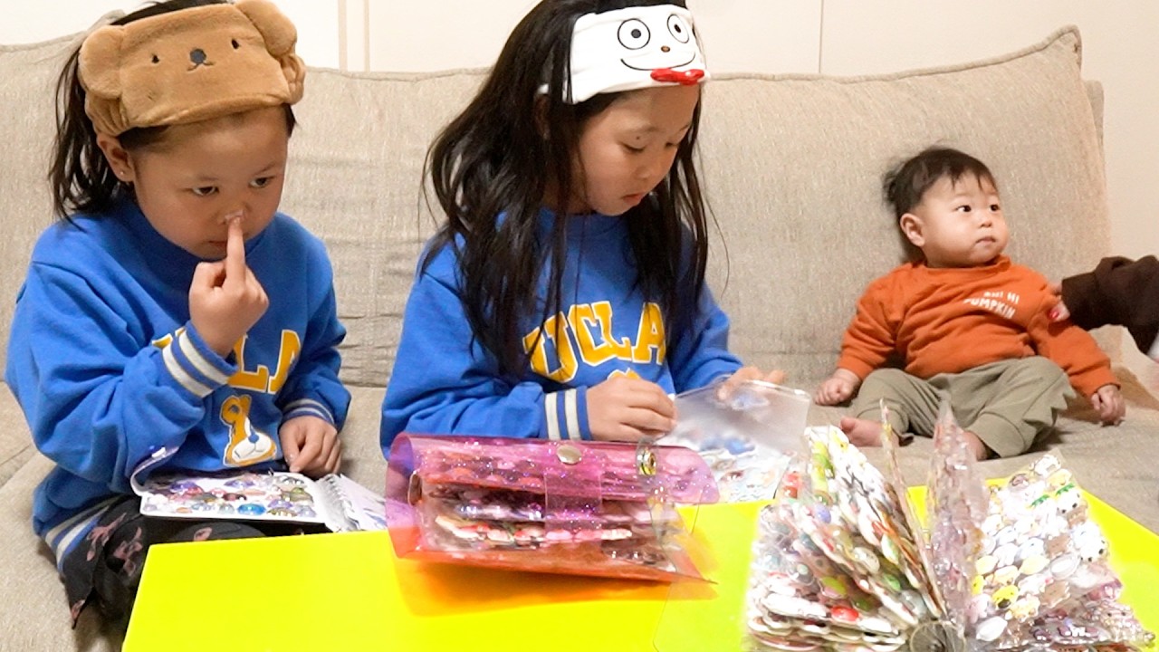 三姉弟(?)のシール帳紹介&交換が幸せ時間すぎた